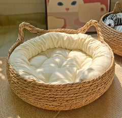 Cozy Woven Cat Bed – Where Cuteness Meets Comfort!